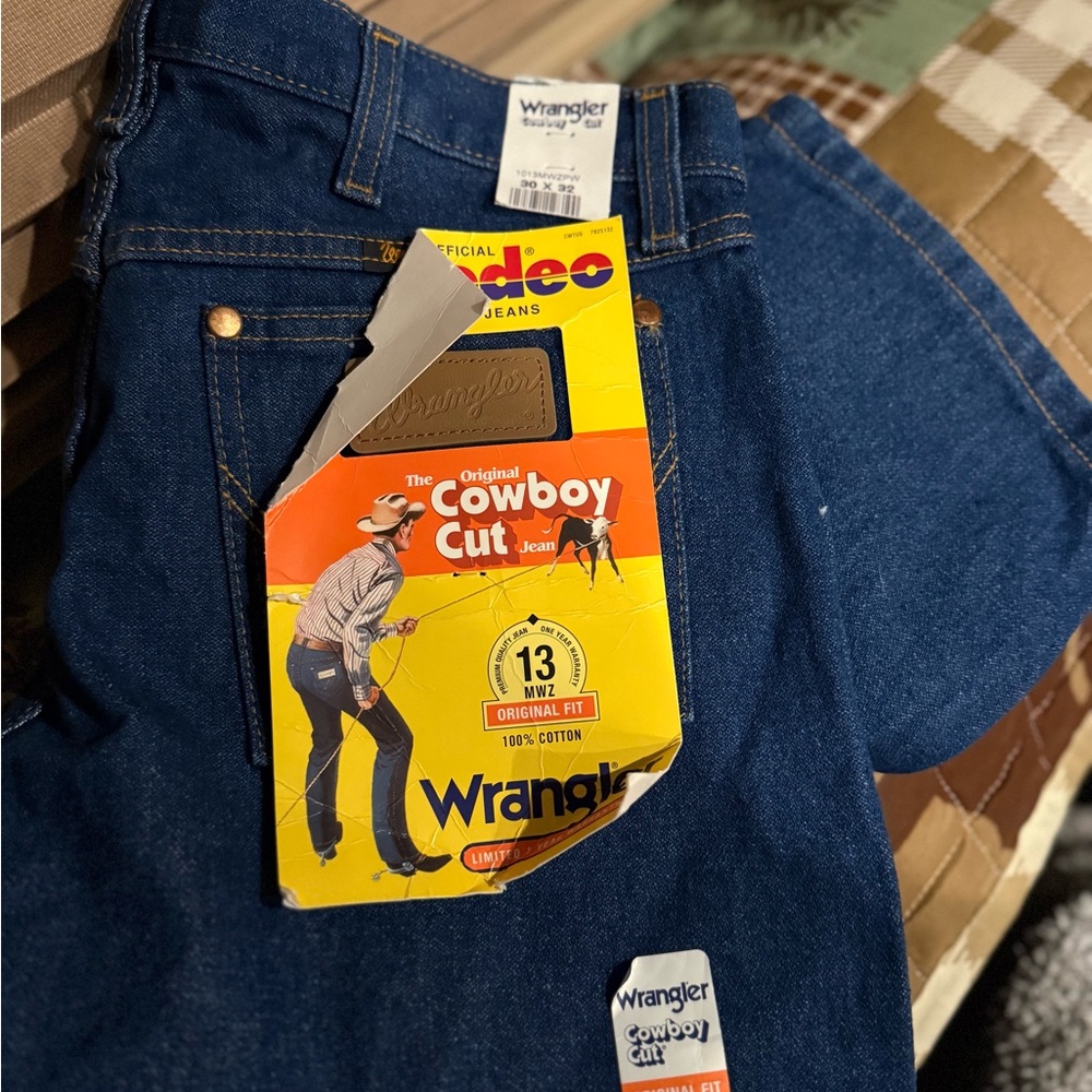 30x32 wrangler cowboy cut jeans